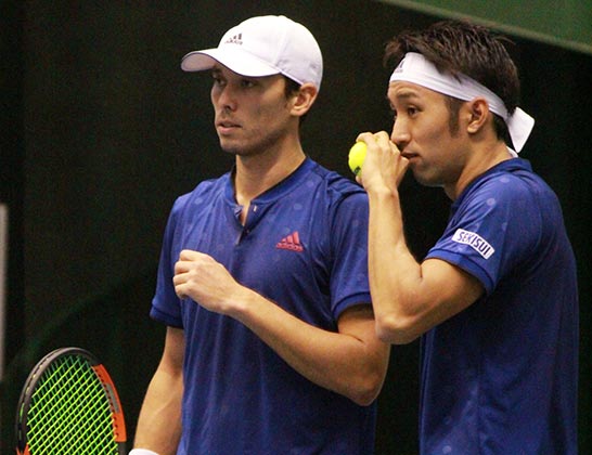 マクラクラン勉、内山靖崇