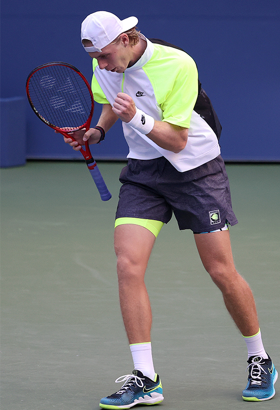 デニス・シャポバロフ