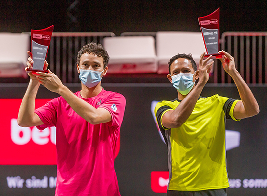 マクラクラン勉、レイバン・クラーセン