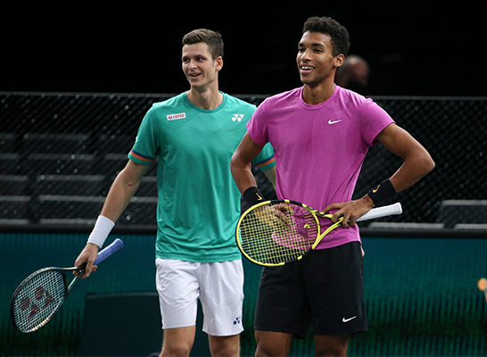 フェリックス・オジェ アリアシム、ヒューバート・ホルカシュ