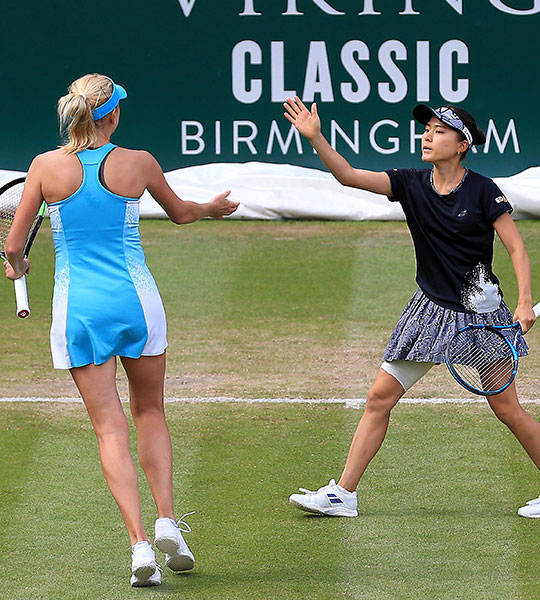 二宮真琴、ナディア・キチェノック
