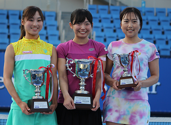 西郷里奈、今西美晴、荒川晴菜