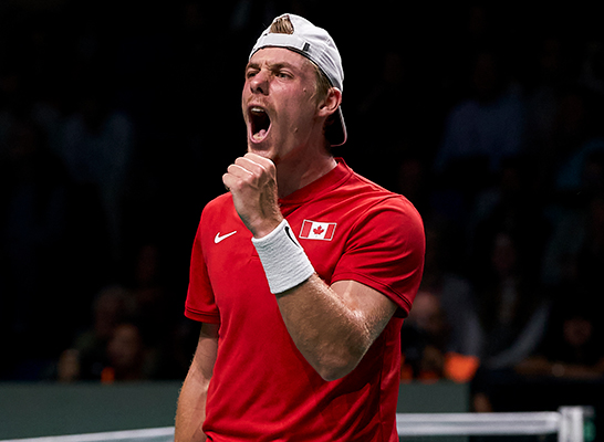 デニス・シャポバロフ