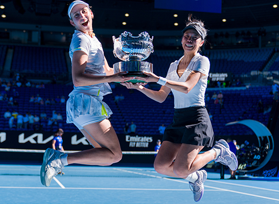 エリーゼ・メルテンス、シェ・シュウェイ