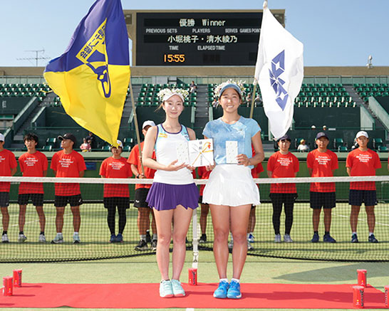 （左から）（左から）小堀桃子、清水綾乃