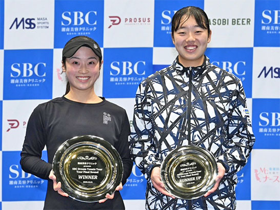 （左から）西郷里奈、早坂来麗愛