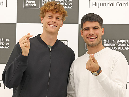 （左から）シナーとアルカラス