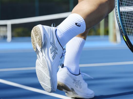 アシックス「PRESTIGE NEO」