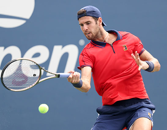 カレン・ハチャノフ