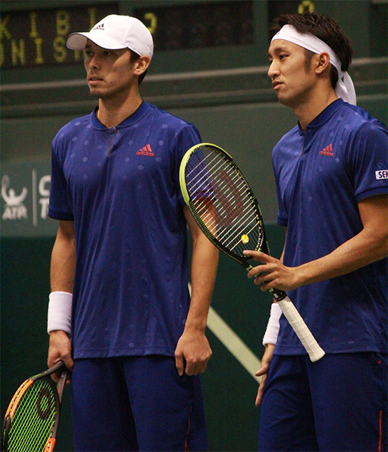 マクラクラン勉、内山靖崇