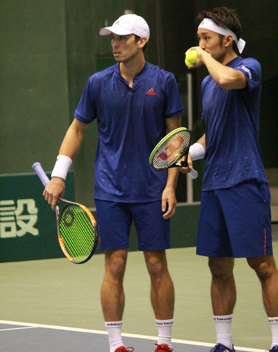 マクラクラン勉、内山靖崇