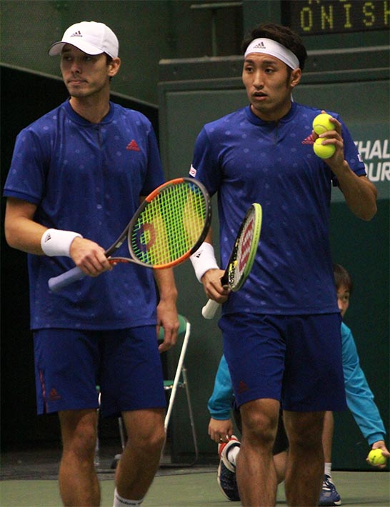 マクラクラン勉、内山靖崇